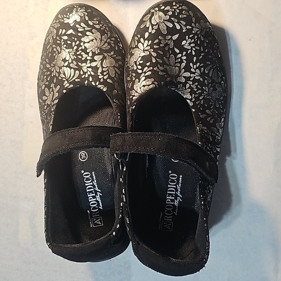 A'RCOPEDICO MaryJane Flats - Picture 3 of 9